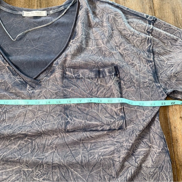We The Free Women’s Oversized T Shirt Side Slit Grey Bleached - Picture 4 of 9
